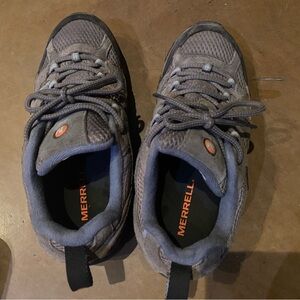 Merell woman hiking shoe waterproof